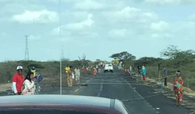 Peajes improvisados en la Troncal del Caribe