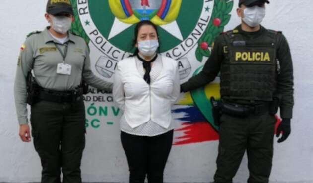 Mujer capturada por violar norma de aislamiento