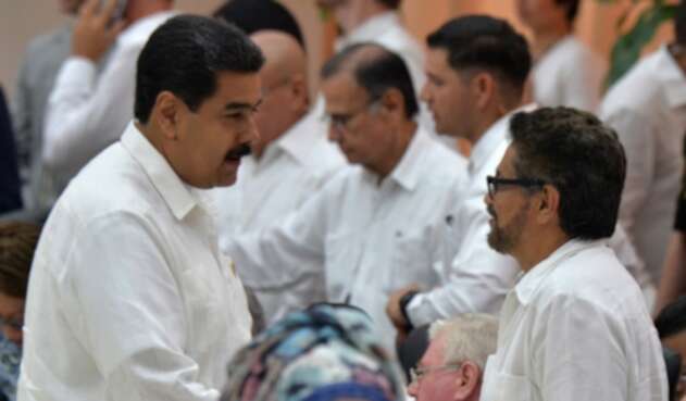 Nicolás Maduro junto a Iván Márquez