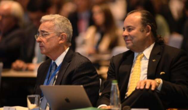 Luis Guillermo ‘Luigi’ Echeverri junto al presidente Álvaro Uribe Vélez Luis Guillermo ‘Luigi’ Echeverri junto al presidente Álvaro Uribe Vélez