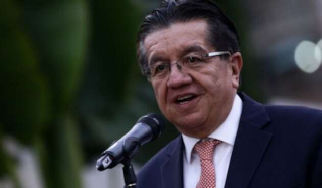 Fernando Ruíz, Ministro de Salud