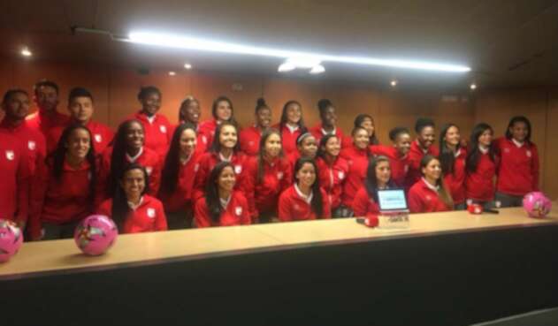 Independiente Santa Fe Presento Su Equipo Femenino Para El 2020 La Fm