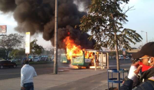 Bus incendiado Bus incendiado