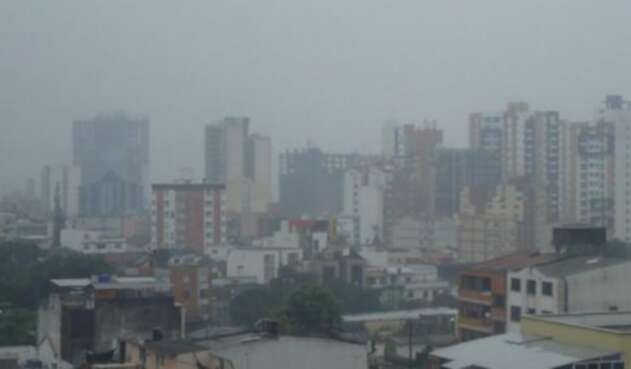 Ante la deficiente calidad del aire que se ha registrado desde febrero en la capital santandereana y el área metropolitana, la Alcaldía de Bucaramanga señaló que desde el lunes 16 de marzo se aplicará la medida de ‘Pico y placa’ ambiental.