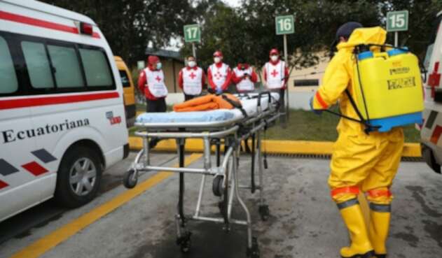 Trabajadores de la salud atienden coronavirus en Ecuador Trabajadores de la salud atienden coronavirus en Ecuador