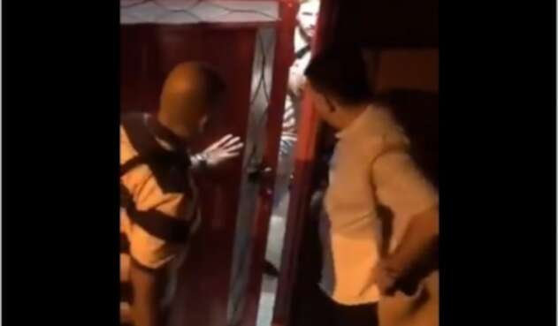 El alcalde de Santa Fe de Antioquia llegó hasta el lugar de la fiesta.
