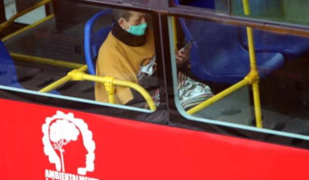 Uso de tapabocas en Transmilenio