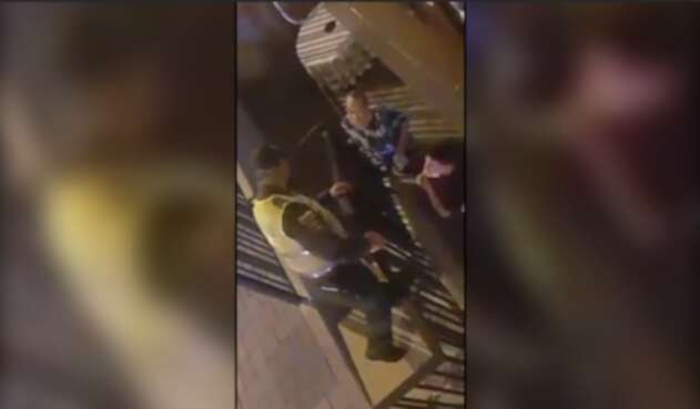El regaño fue para los indisciplinados que estaban violando la cuarentena en el barrio Caicedo.