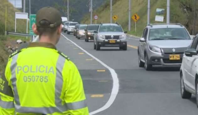 Para evitar el turismo de Semana Santa, la policía destinó 500 policías en las carreteras de Antioquia
