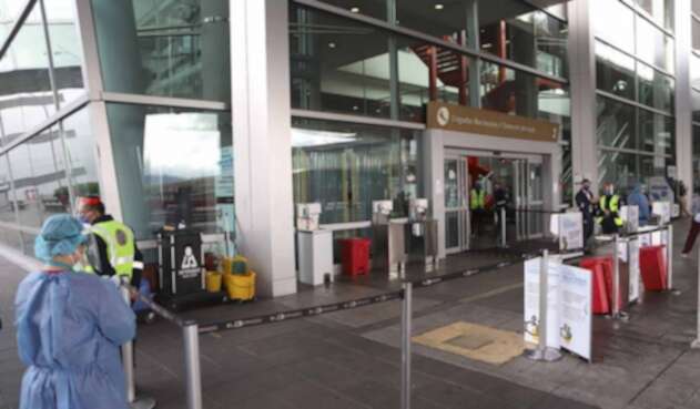 Aeropuerto El Dorado / Coronavirus en Bogotá