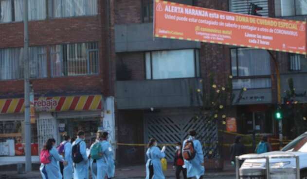 Alerta naranja en zonas de Bogotá por focos de contagio de coronavirus.