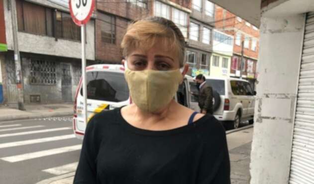 Celadora retenida en conjunto residencial de Bogotá