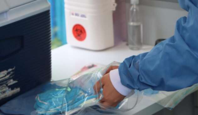 Prueba de coronavirus sin bajarse del carro Prueba de coronavirus sin bajarse del carro