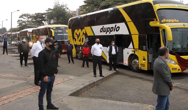 Protesta de buses intermunicipales por cuarentena en Colombia / Coronavirus en Colombia