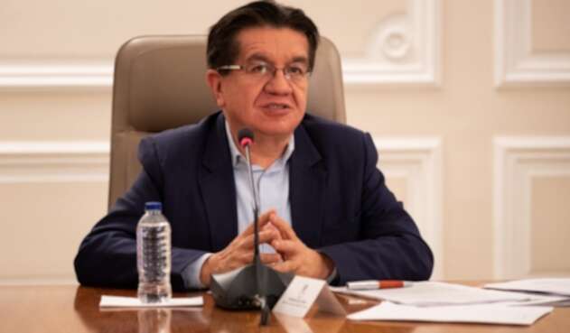 Fernando Ruiz, Ministro de salud
