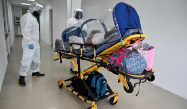 Traslado de pacientes contagiados de coronavirus en Colombia.