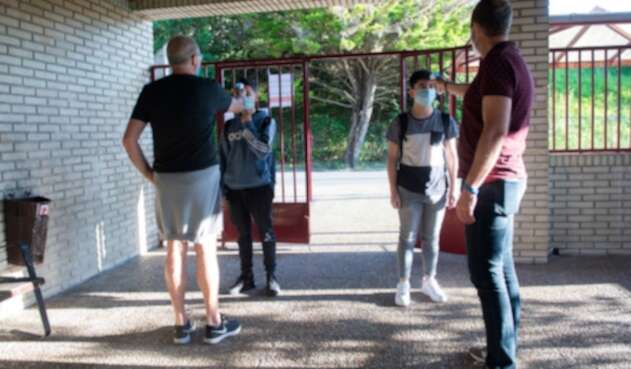 Regreso de niños a colegios / Coronavirus en España