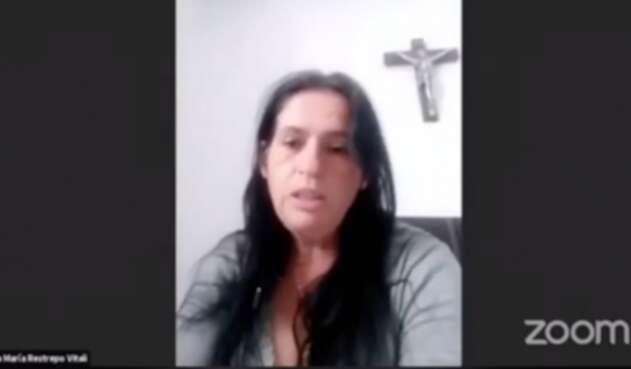 colombiana denuncia acoso de cónsul en caranarias