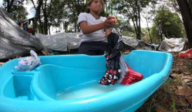 Migrantes venezolanos – crisis humanitaria en Bogotá – campamento de migrantes en Autopistas Norte