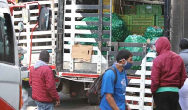 Corabastos aplica restricciones, entre ellas el ingreso de camiones