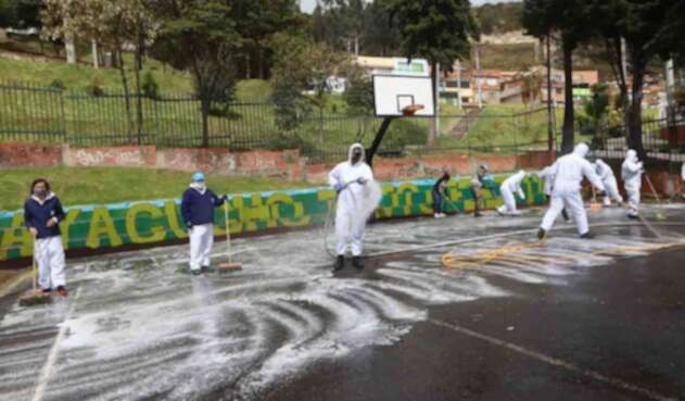 Desinfección en zonas de cuidado especial / Coronavirus en Bogotá