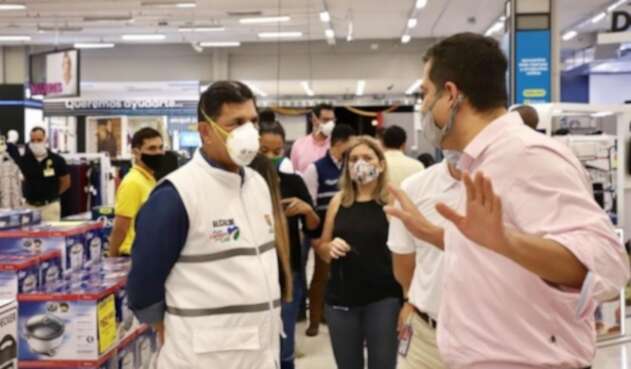 Jorge Iván Ospina en el Día sin IVA