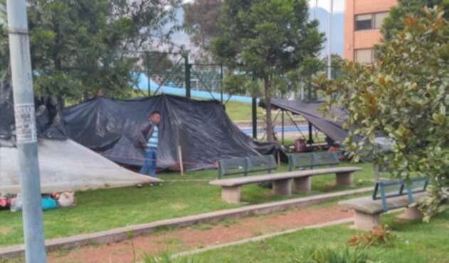 Indígenas Embera en Parque Tercer Milenio en Bogotá.