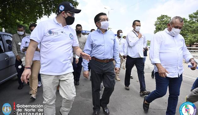Ministro de Salud en la zona de frontera entre Colombia y Venezuela