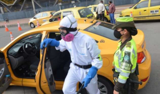 Desinfección de taxis en Bogotá / Coronavirus en Bogotá