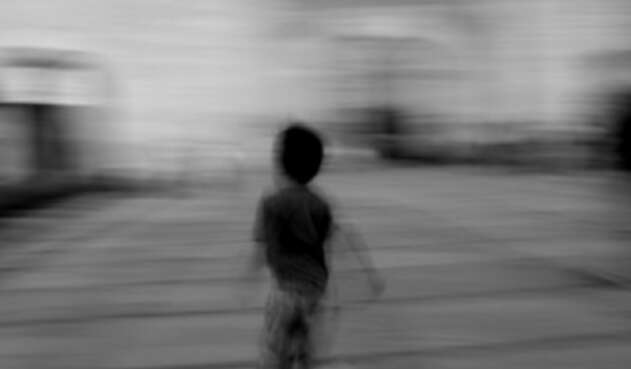Menor de edad corriendo