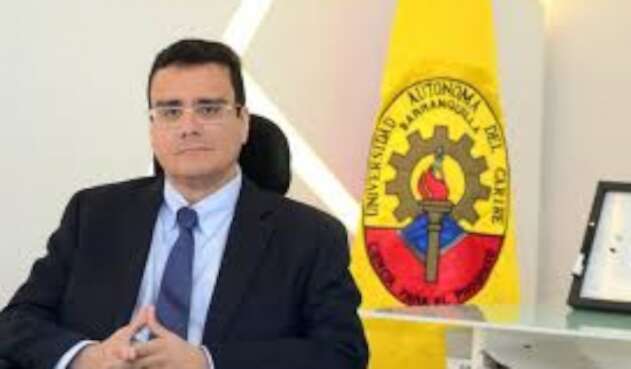 Exrector de Uniautónoma.