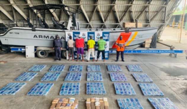Incautan droga en el puerto de Buenaventura.