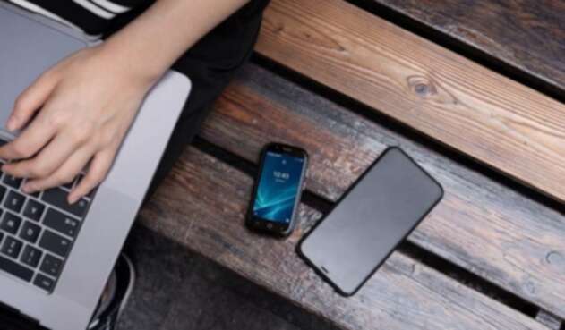 Unihertz jelly 2, el teléfono más pequeño del mundo