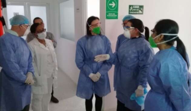 grupo de médicos Cali