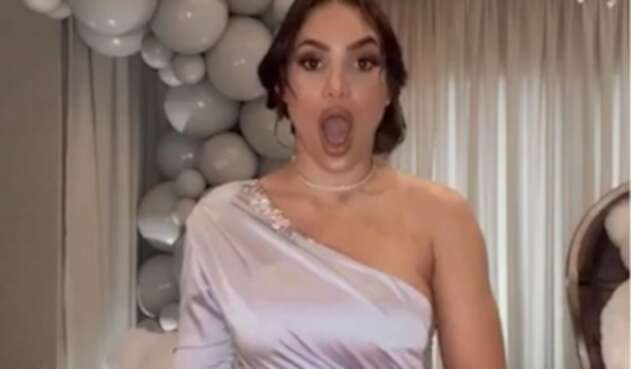 La modelo hacía un live en su Instagram.