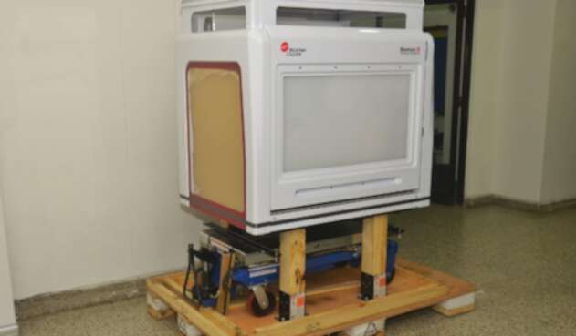 robot laboratorio Universidad de Cartagena