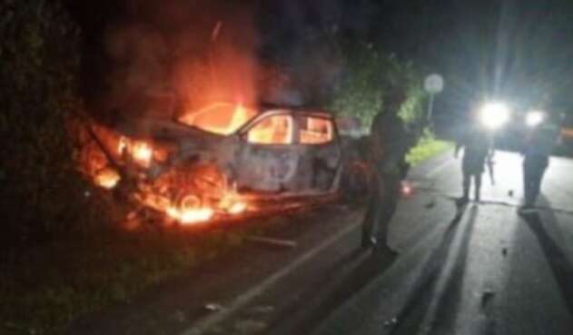 Camioneta de Policía incendiada en Tumaco