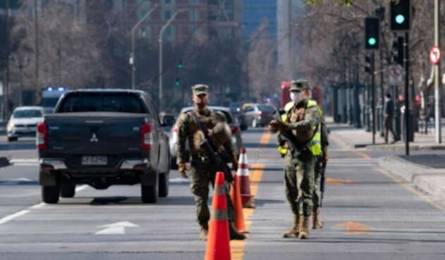 Militares prestan vigilancia en Chile en medio de pandemia