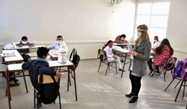 Regreso de niños a colegios / coronavirus en Argentina