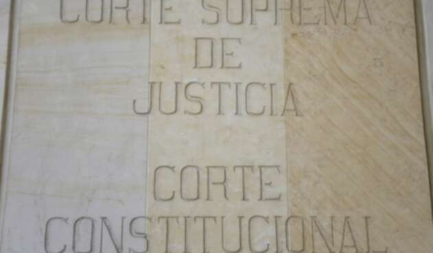 Corte Constitucional y Corte Suprema de Justicia Corte Constitucional y Corte Suprema de Justicia