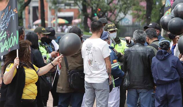 Localidades en cuarentena / protesta de comerciantes por nueva cuarentena sectorizada