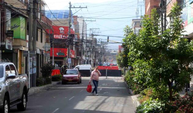 Localidades en cuarentena / protesta de comerciantes por nueva cuarentena sectorizada