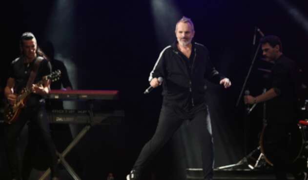 Miguel Bosé en concierto