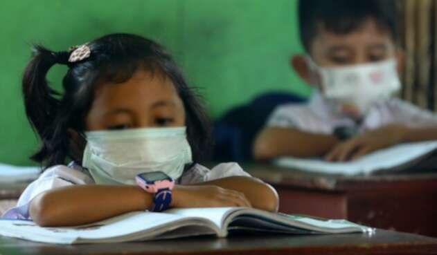 Regreso de niños a colegios en pandemia
