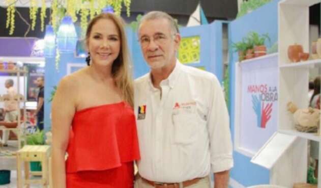 Esposa de exgobernador sufre grave accidente.