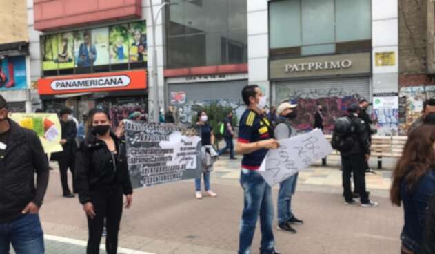 Comerciantes protestan en Bogotá por medidas de la Alcaldía en medio de la pandemia