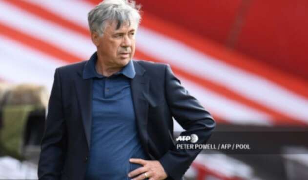 Ancelotti, técnico del Everton