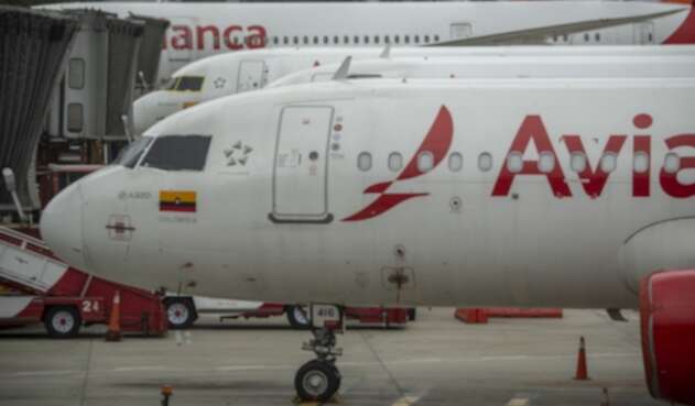 Aviones de Avianca en la pista del aeropuerto internacional El Dorado, en Bogotá.