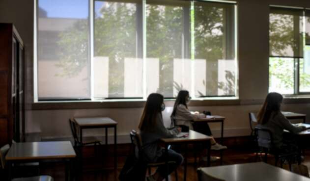 Regreso de niños a colegios en Portugal