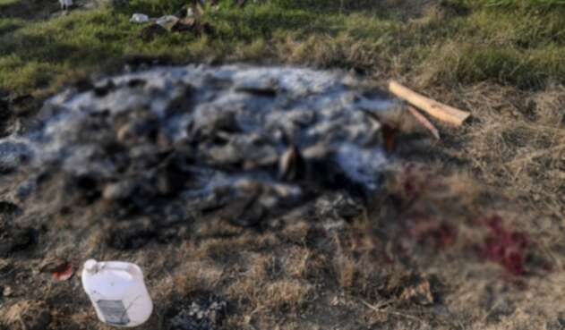 Incineran cuerpo de joven violada en grupo en India